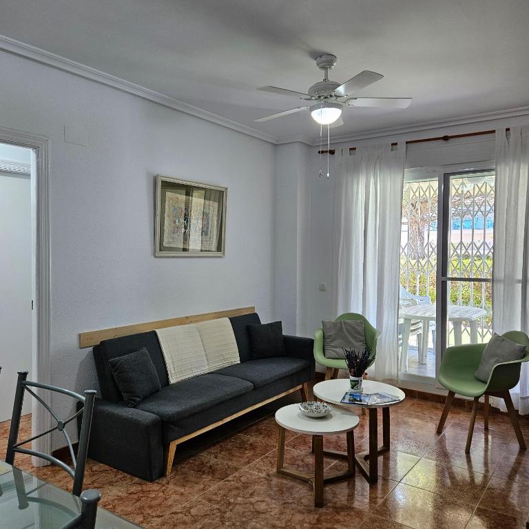 Apartamento con piscina en una preciosa playa - Two-Bedroom Apartment - 10