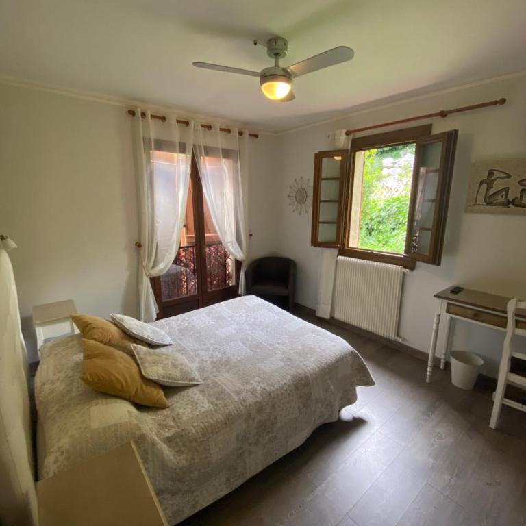 Les Belles Terrasses - Chambre Double - Vue sur Jardin - 2