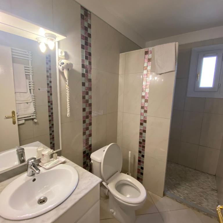 Les Belles Terrasses - Chambre Double - Vue sur Jardin - 3