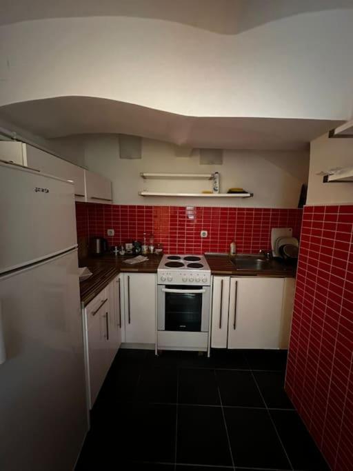 Cozy apartment in Vračar +garden - Apartman sa 2 Spavaće Sobe - 12