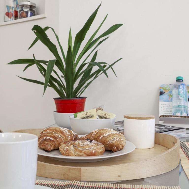 Elegant Studio in the City Center by Wonderful Italy - Apartment - 11
