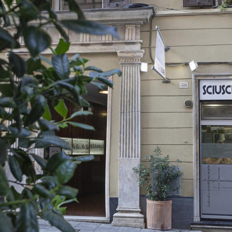 Elegant Studio in the City Center by Wonderful Italy - Apartment - 18
