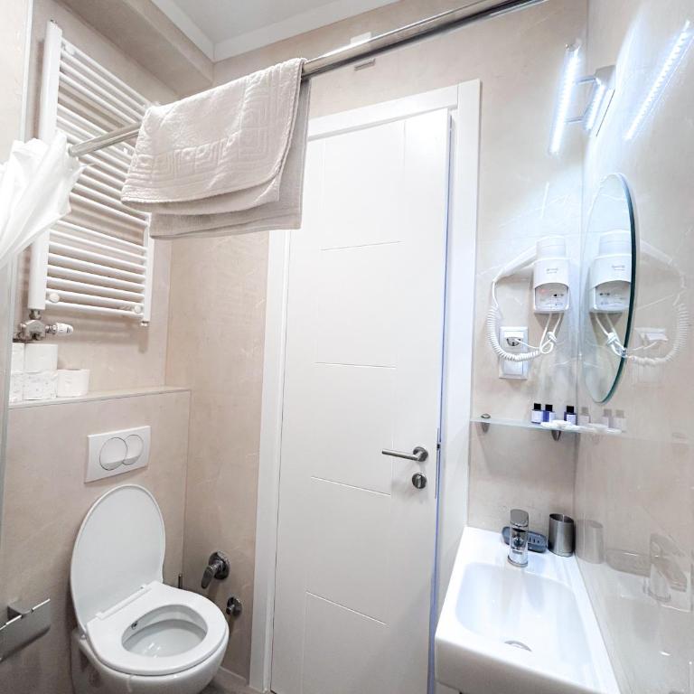 Apartments Diva - Dvokrevetna Soba s Bračnim Krevetom/2 Zasebna Kreveta i Pogledom na Grad - 14