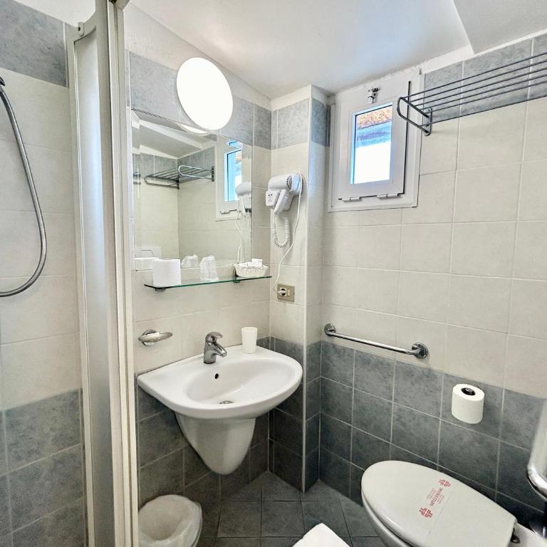 Hotel Pacific - Standard Single Room - 3