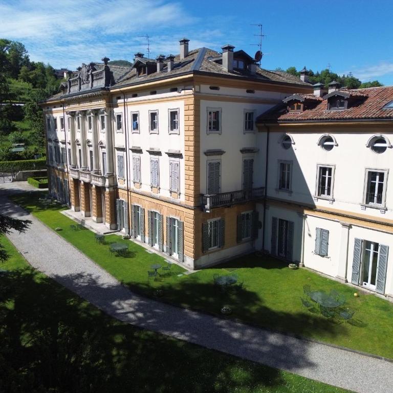Villa Baragiola - Appartamento con 2 Camere da Letto - 63