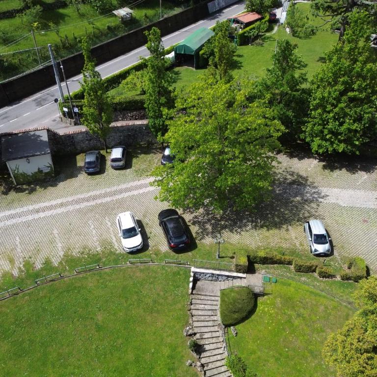Villa Baragiola - Appartamento con 2 Camere da Letto - 86
