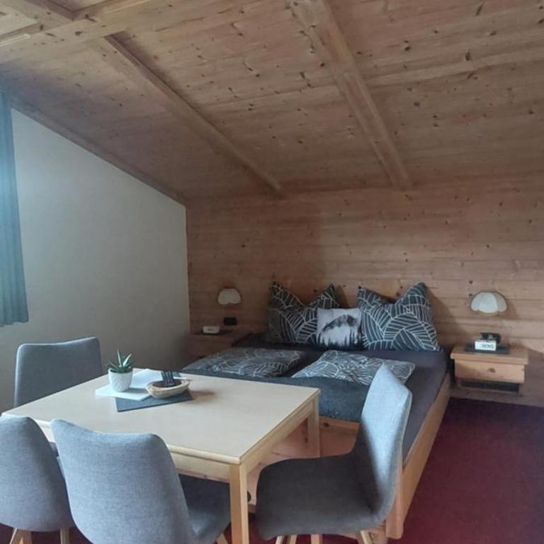 Maurerhof Itter - Double Room with Balcony - 6