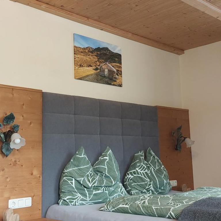 Maurerhof Itter - Double Room with Balcony - 8