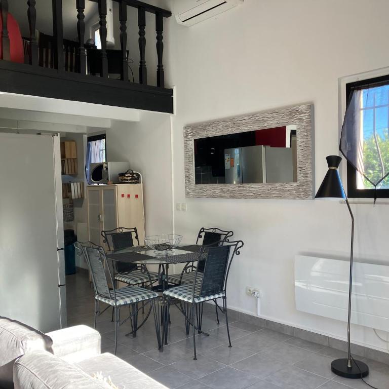 Magnifique duplex climatisé dans une villa calme - Appartement 2 Chambres - 30