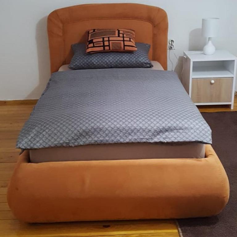Apartman "EM" - Two-Bedroom Apartment with Terrace - 16