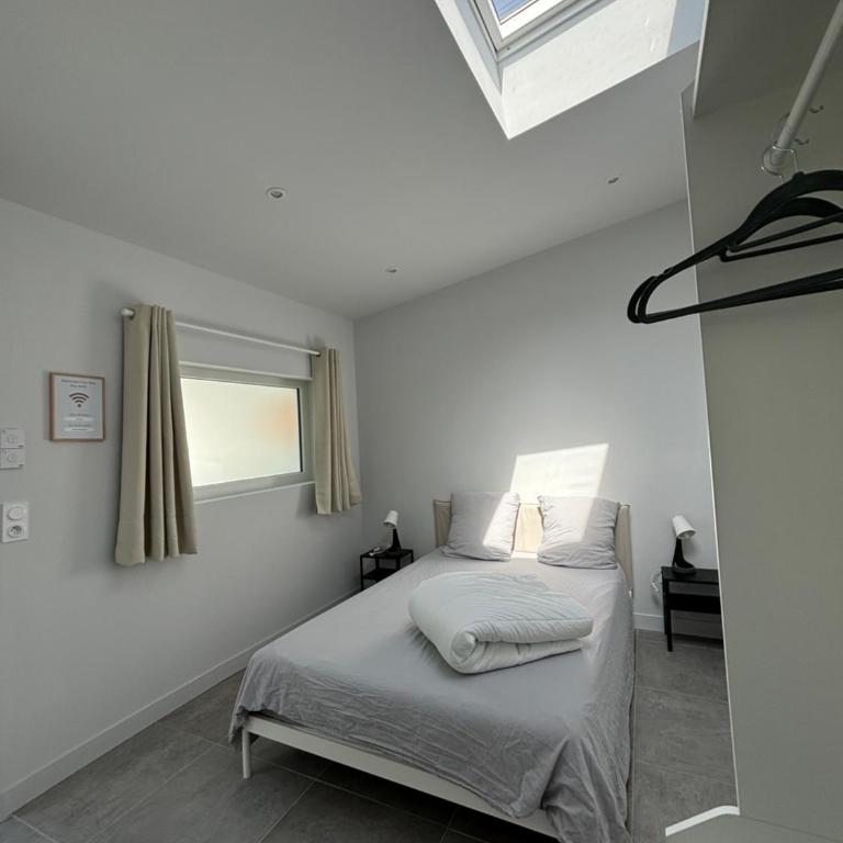 Chez Oma I 1 appartement indépendant OPI I 3 chambres privatives avec salle d eau et salon commun cuisine commune WC commun patio commun - Chambre Double Économique - 5