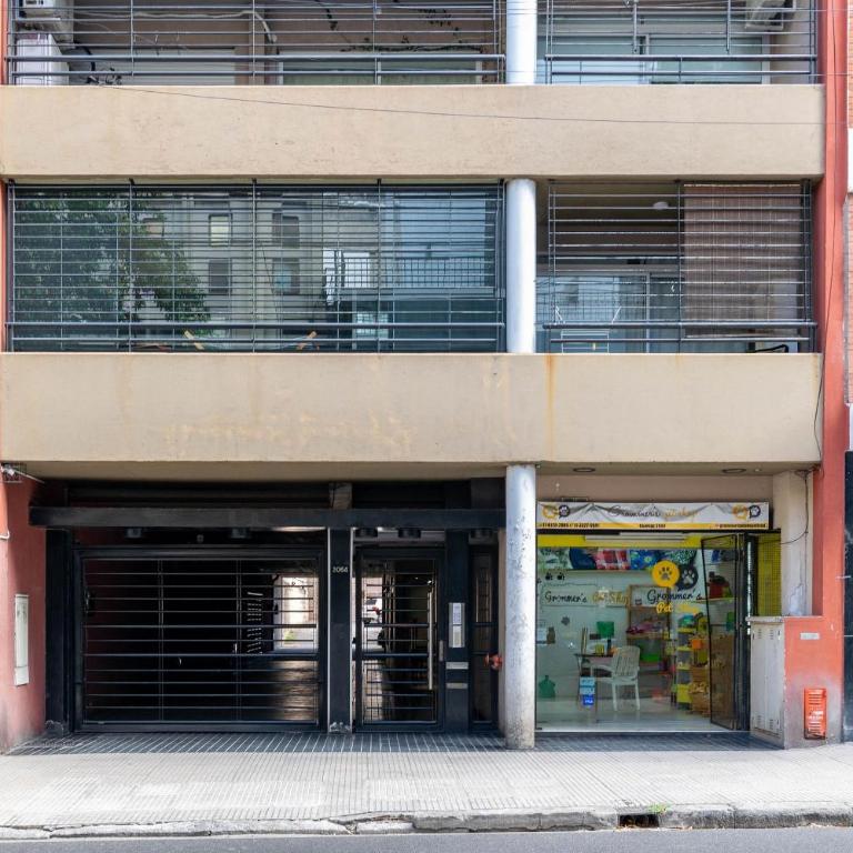 Amplio y clásico 3 amb. con cochera | Recoleta - Apartamento Familiar de 2 dormitorios - 45