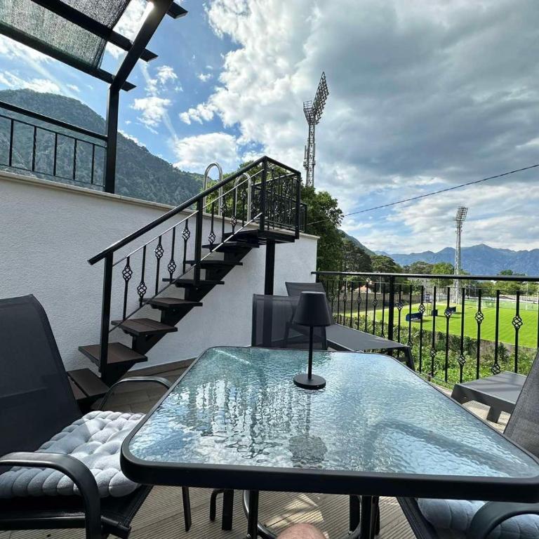 Sunshine Apartment with Private Pool and Parking - Superior Studio - 33