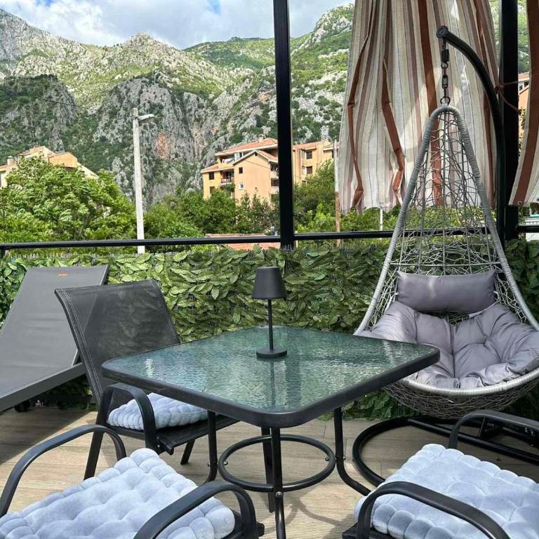 Sunshine Apartment with Private Pool and Parking - Superior Studio - 36