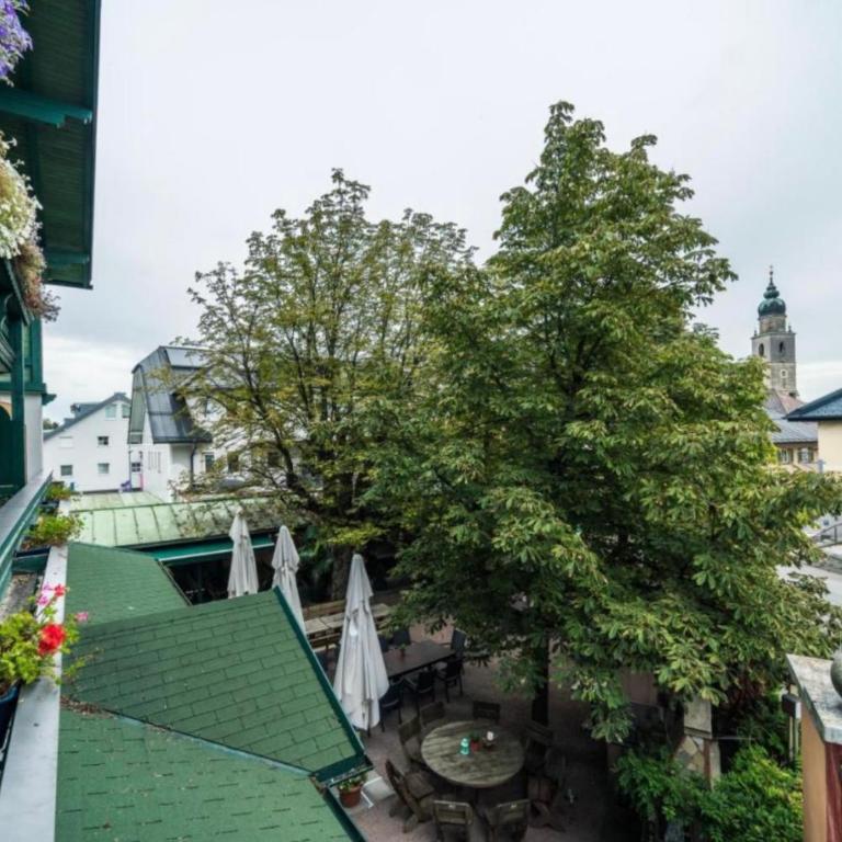 Hotel Berg - Doppelzimmer mit eigenem Bad - 8