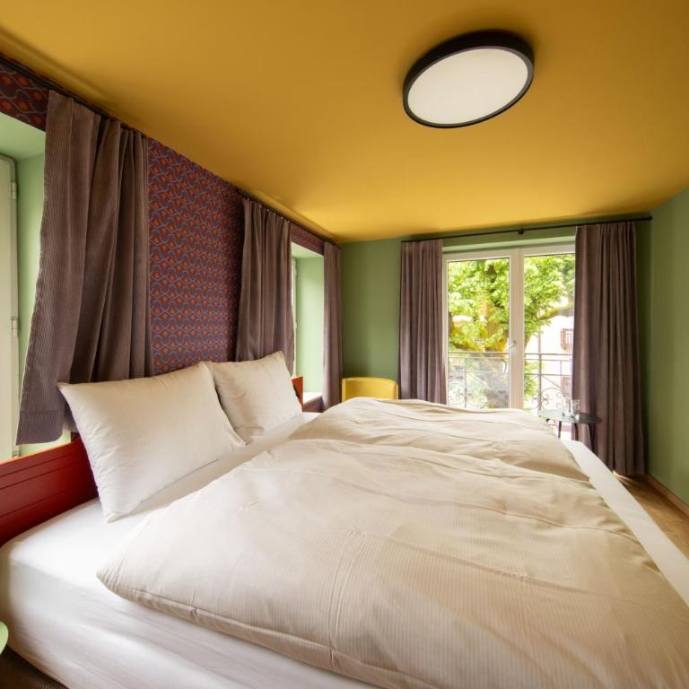 Schwarzes Rössl - Vierbettzimmer mit Balkon - 13