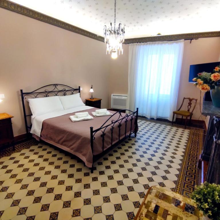 Dimora Lecerf - Double Room with Balcony - 12