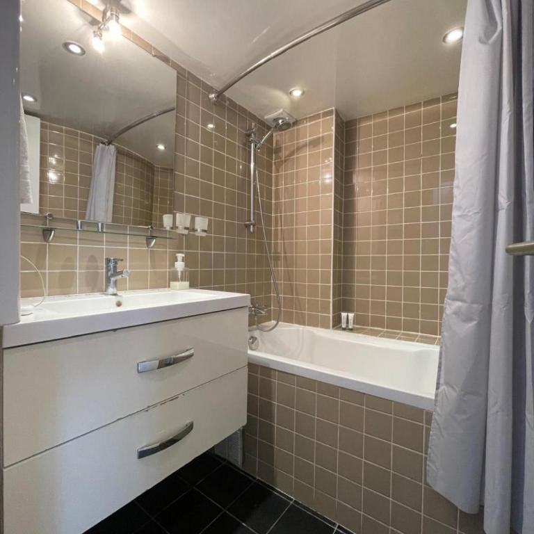VUE SUR LA SEINE - Room #1184257201 - 8