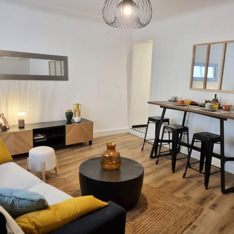 Le Petit Ecusson à la Cathédrale - One-Bedroom Apartment - 4