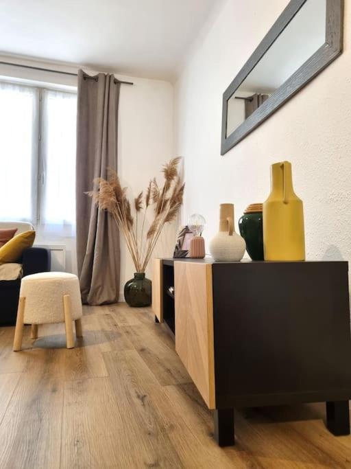 Le Petit Ecusson à la Cathédrale - One-Bedroom Apartment - 12