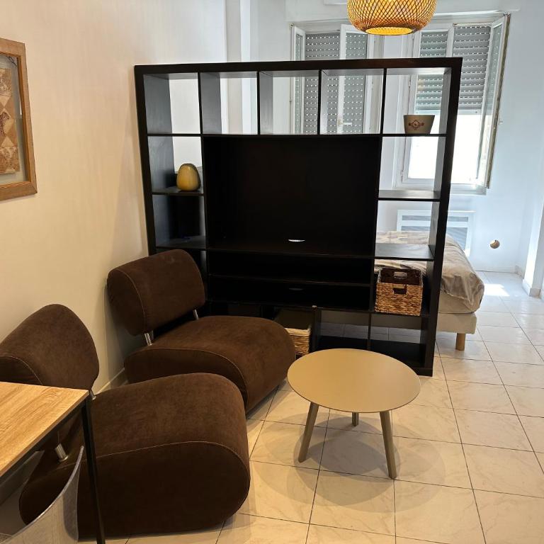 STUDIO REFAIT A NEUF CENTRE DE NICE - Appartement 1 Chambre - 1