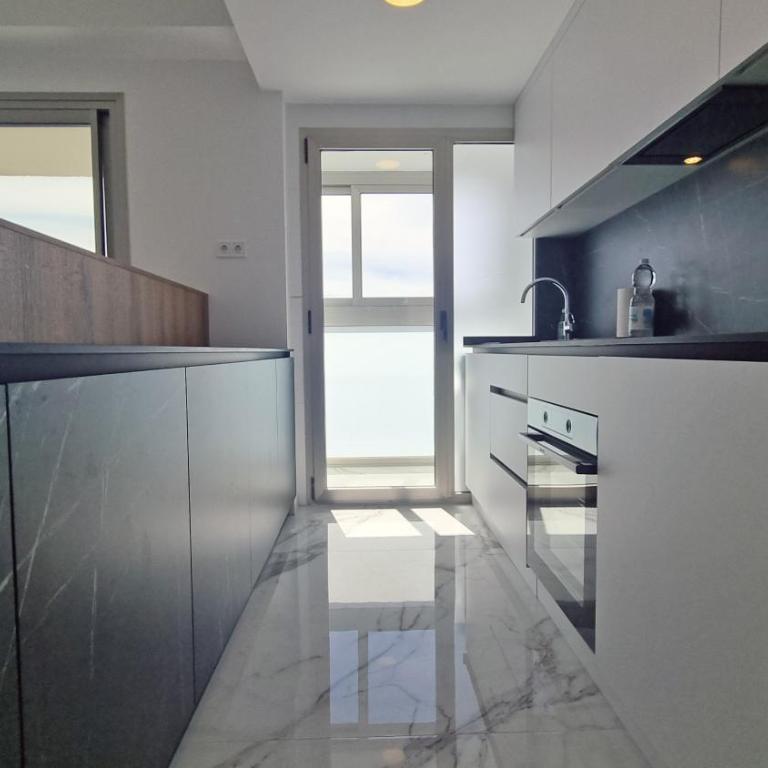 Skyline 37 Terraza con vista al mar - Two-Bedroom Apartment - 14