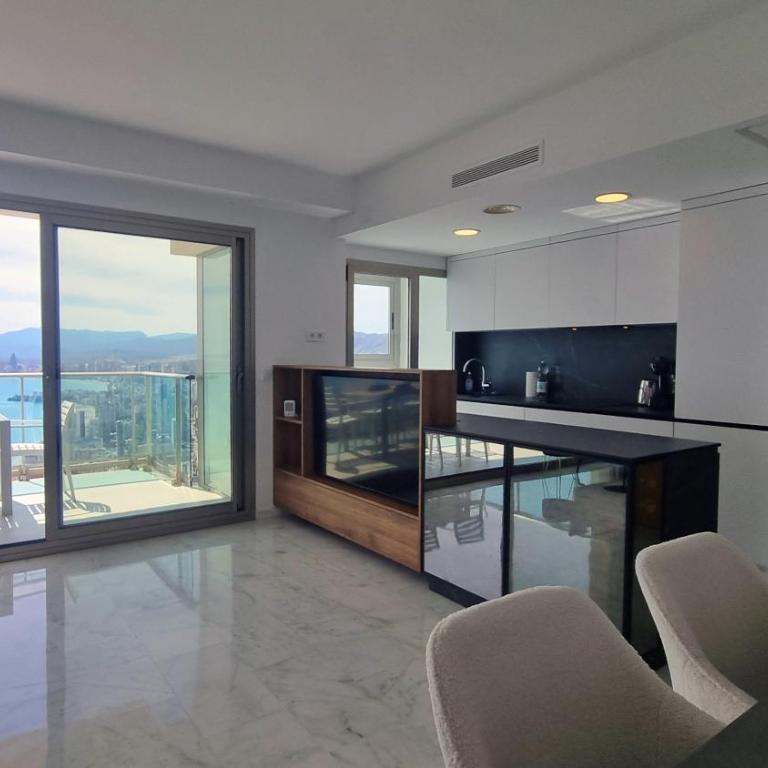 Skyline 37 Terraza con vista al mar - Two-Bedroom Apartment - 7
