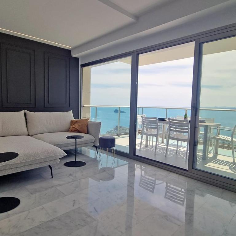 Skyline 37 Terraza con vista al mar - Two-Bedroom Apartment - 3