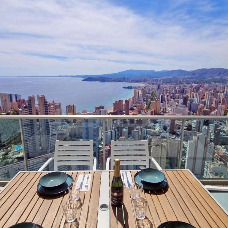 Skyline 37 Terraza con vista al mar - Two-Bedroom Apartment - 1