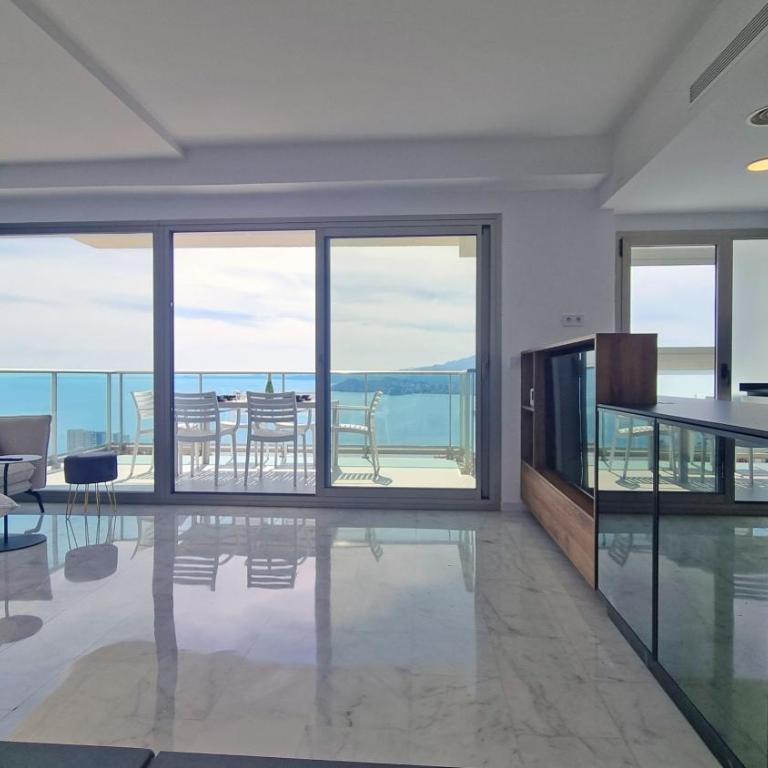 Skyline 37 Terraza con vista al mar - Two-Bedroom Apartment - 21