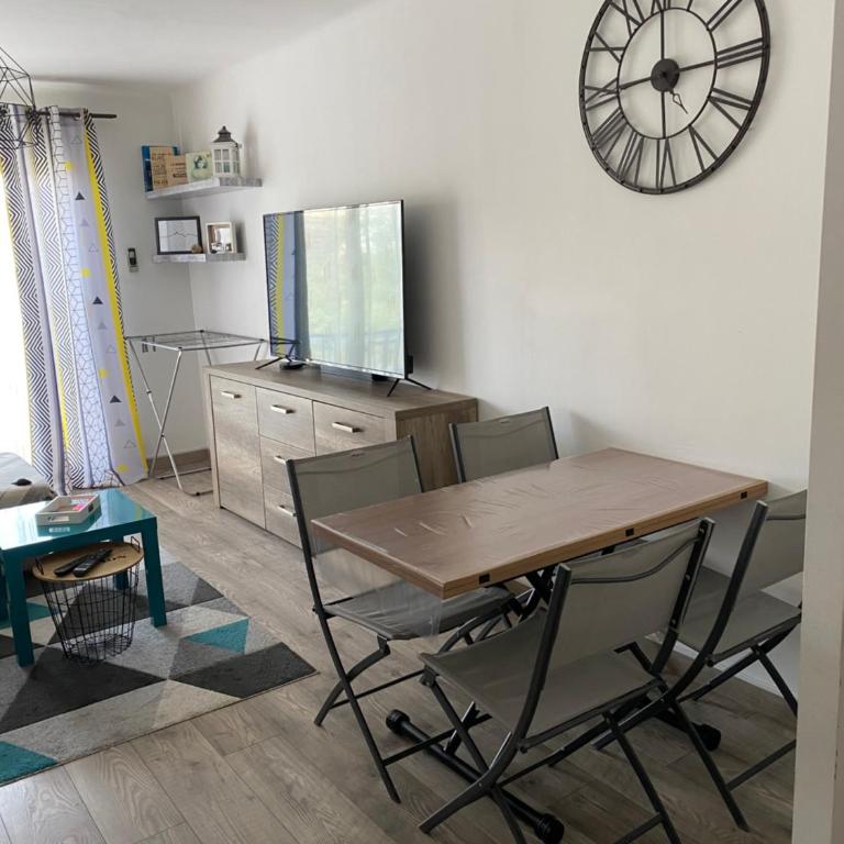charmant appartement 3 pièces - Two-Bedroom Apartment - 20