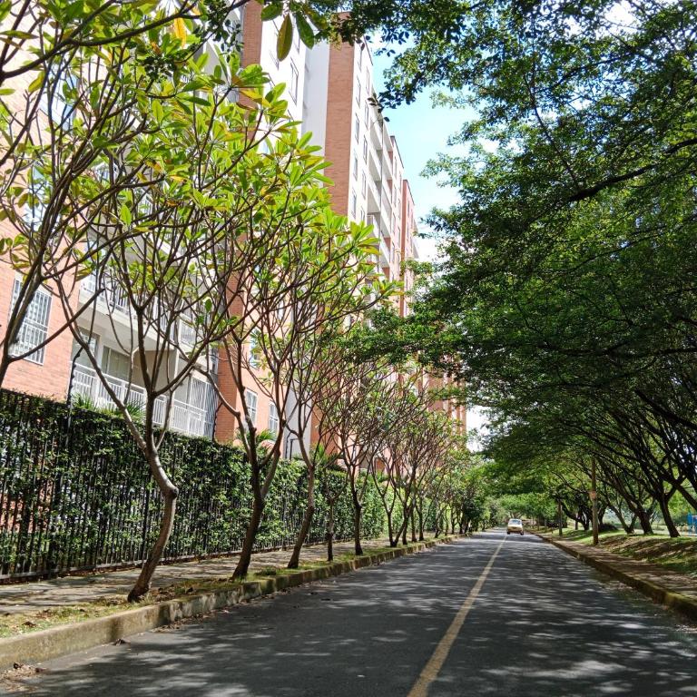 604-4 Apto sur cali ascensor y piscina a 5 calles del mall jardín plaza - Apartamento de 3 dormitorios - 10