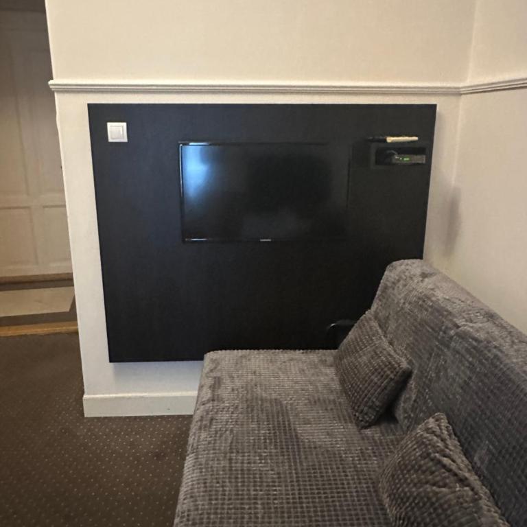 Top Central Rooms - Dvokrevetna Soba sa Bračnim Krevetom - 3