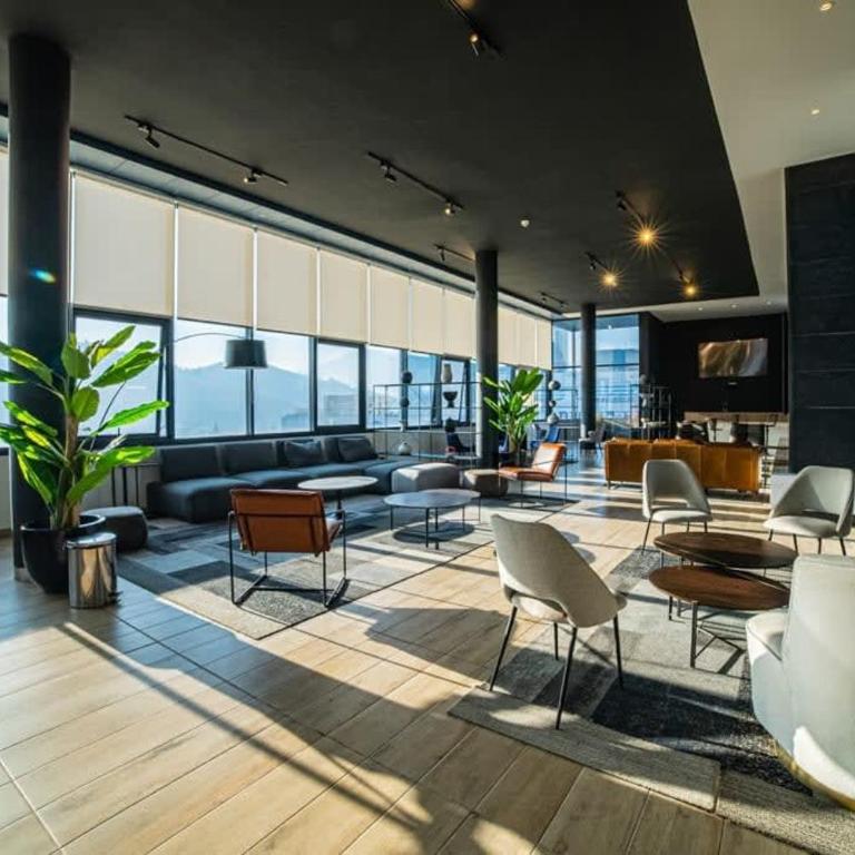 Estilo Industrial en un Comodo Departamento - Apartamento - 32