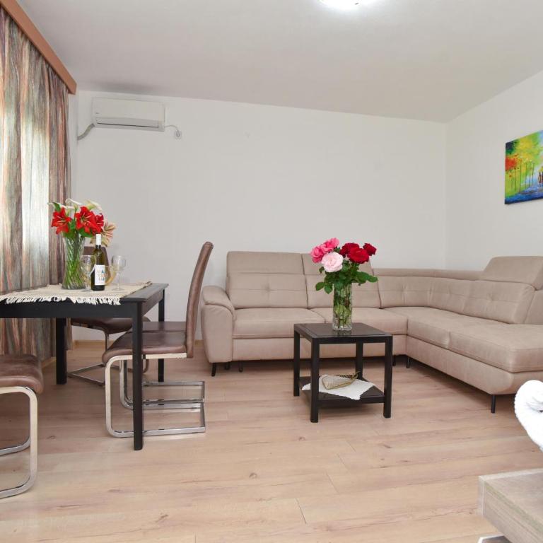 Apartmani Mihovic - JAZ - One-Bedroom Apartment with Terrace - 2