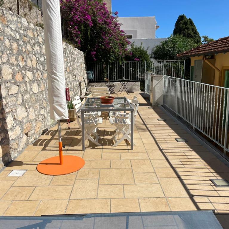 Apartment with sea view & spacious terrace - Two-Bedroom Apartment - 24