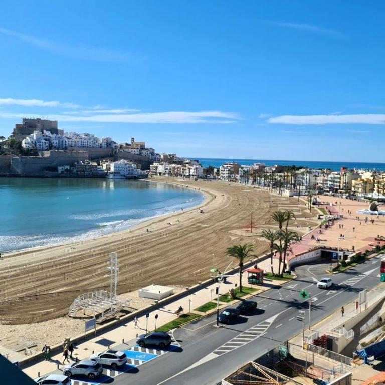 APARTAMENTO LOFT PRIMERA LÍNEA de playa, vistas altas mar y castillo - Apartamento de 1 dormitorio - 1