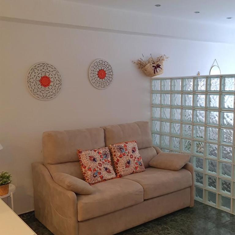 APARTAMENTO LOFT PRIMERA LÍNEA de playa, vistas altas mar y castillo - Apartamento de 1 dormitorio - 6