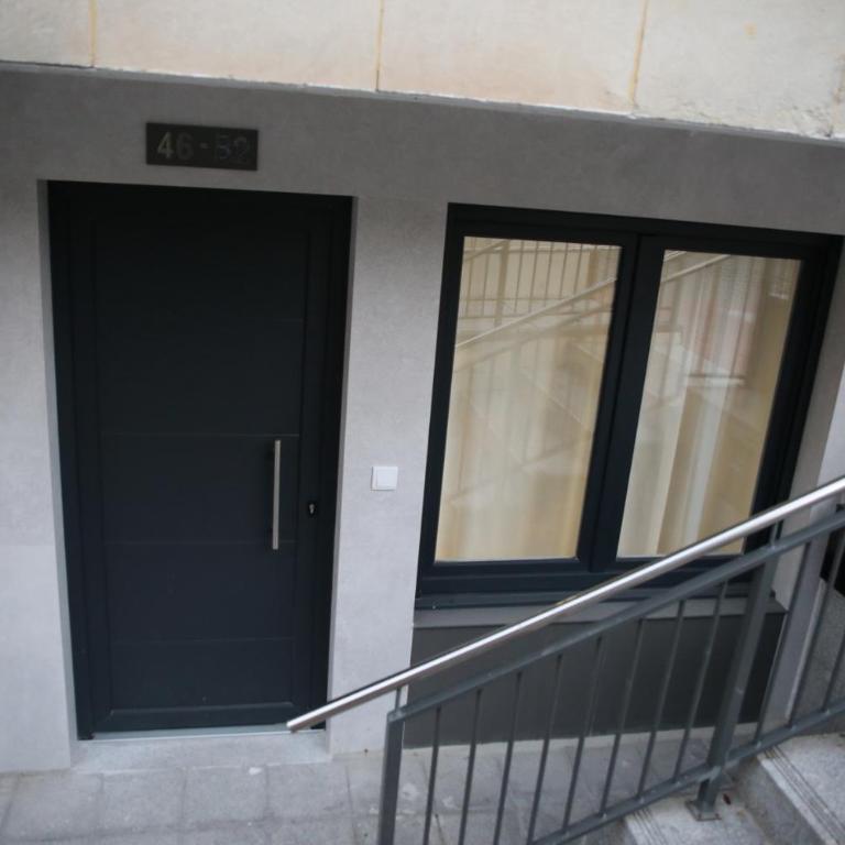 E&R-2 Plaza España - One-Bedroom Apartment - 31