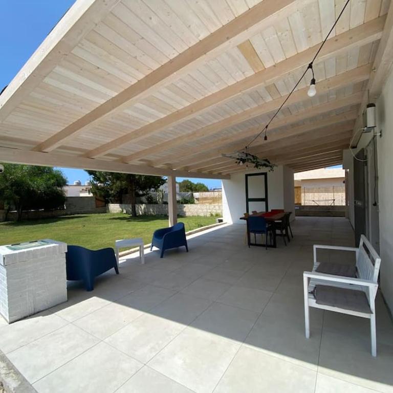 Villa a due passi dal Mare in pieno Relax - Three-Bedroom House - 23