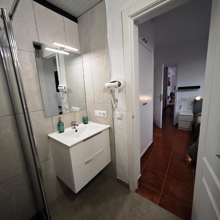 Alojamiento La Concha - Habitación Doble con terraza - 13