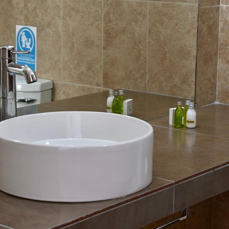 Pelicano Inn Playa del Carmen - Beachfront Hotel - Twin Room with Balcony - 7