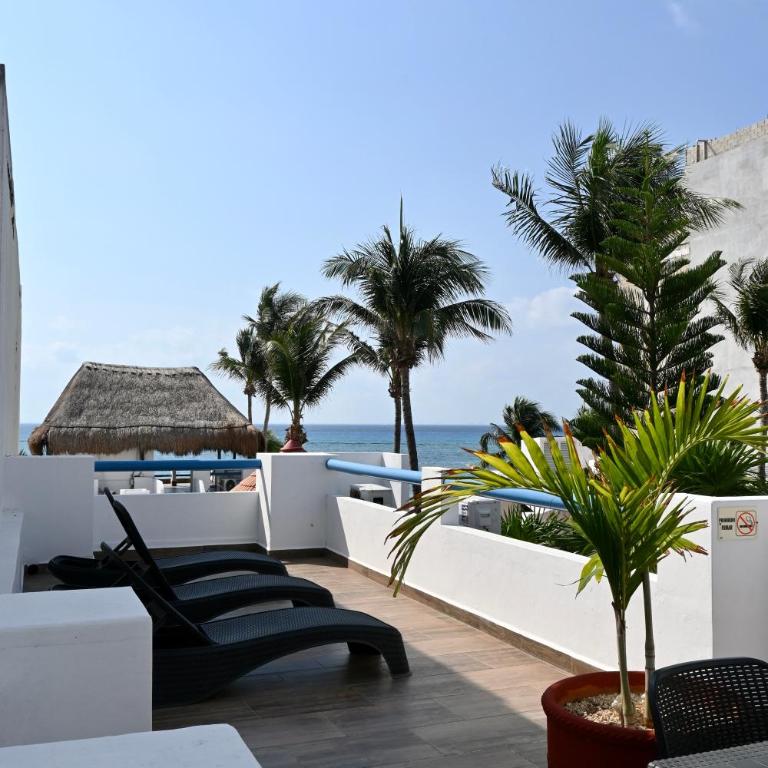 Pelicano Inn Playa del Carmen - Beachfront Hotel - Deluxe Family Suite - 14