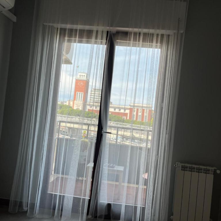 Sun-kissed seaside retreat: your Pescara getaway - Camera King con Balcone - 4
