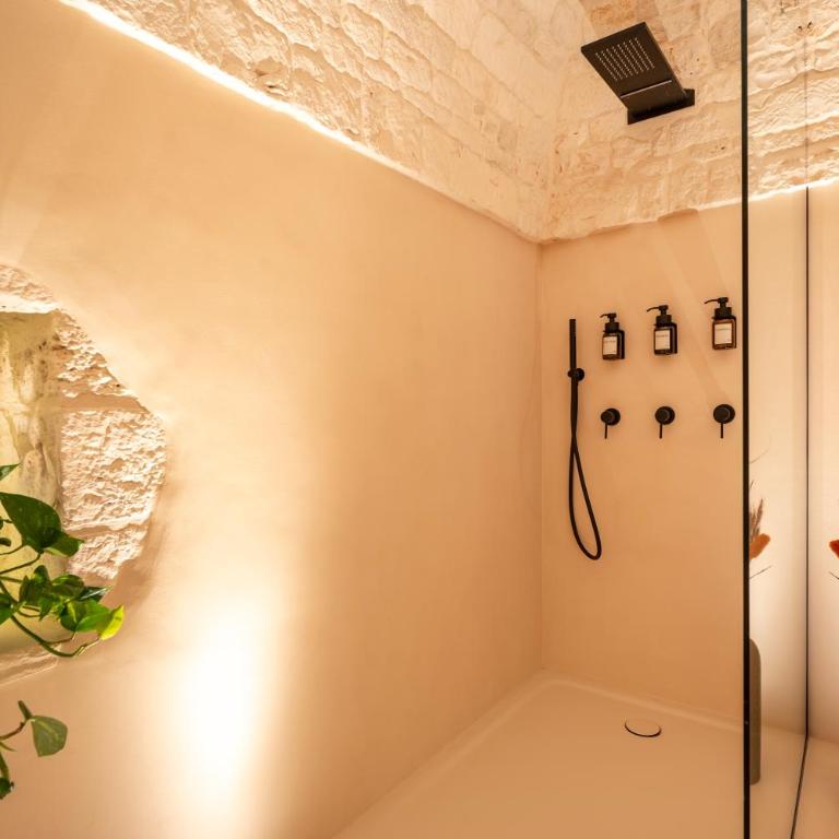 Luxury Trullo Jacuzzi & Patio - Naiira - Appartamento con 1 Camera da Letto - 9