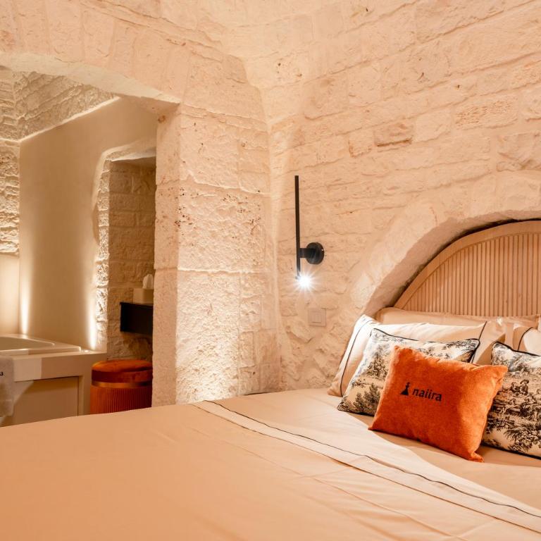 Luxury Trullo Jacuzzi & Patio - Naiira - Appartamento con 1 Camera da Letto - 11