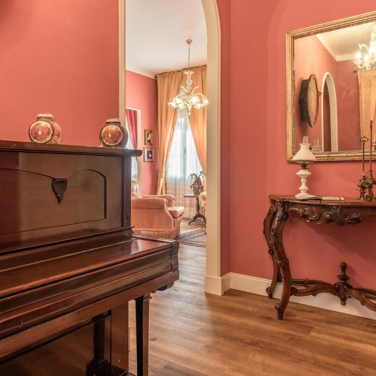 GuestHost - The House of Harry Potter and a Love Story - Three-Bedroom Apartment - 21