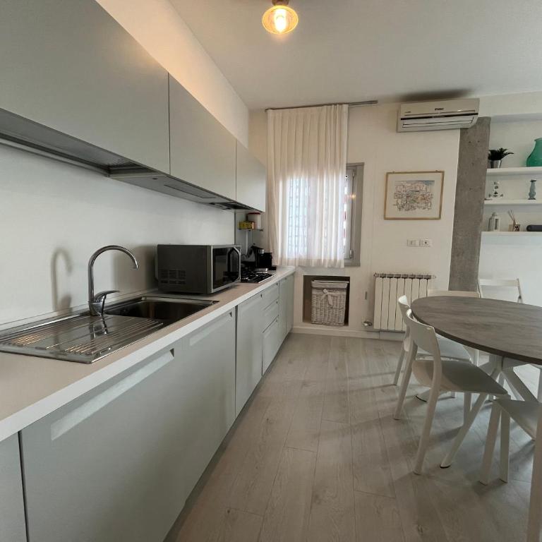 Appartamento Esagono - Appartamento con 2 Camere da Letto - 4