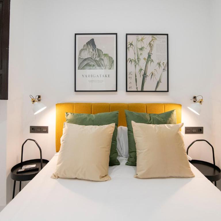 Granadi Apartamentos - Three-Bedroom Standard Apartment - 5