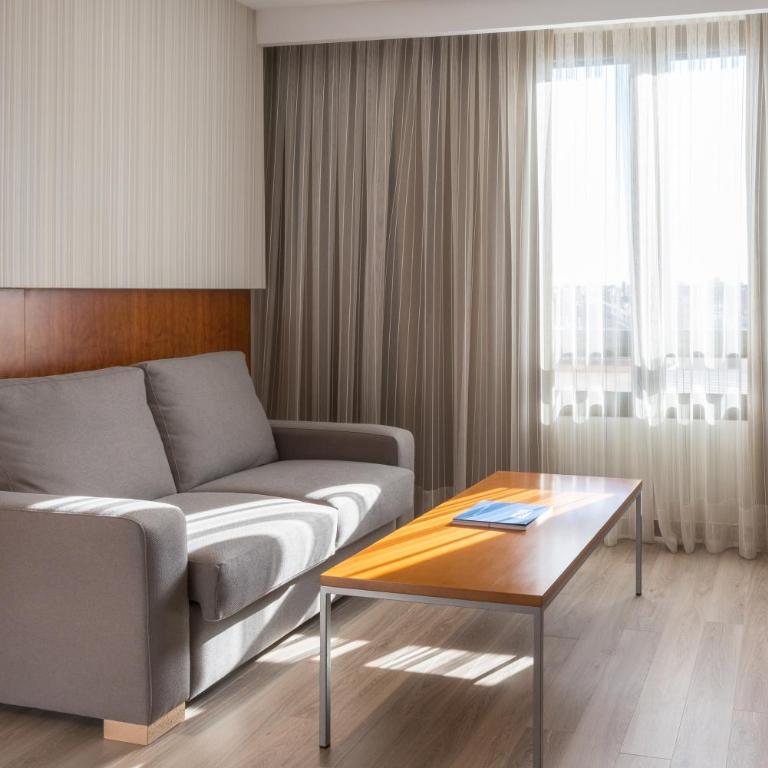 Catalonia Barcelona 505 - Junior Suite - 1